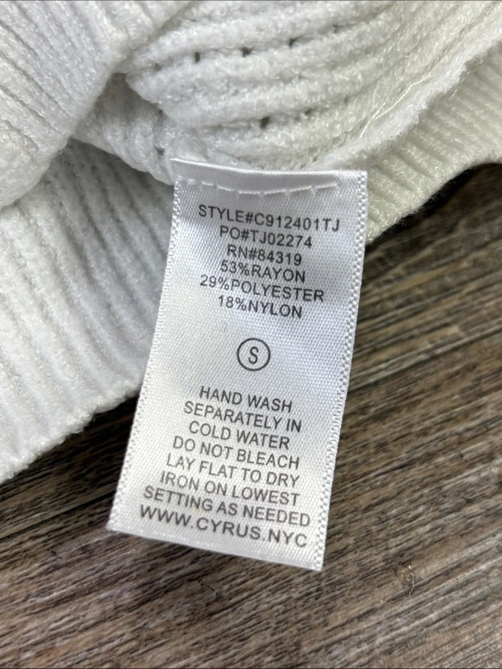 Cyrus White Ribbed Knit Button Front Cardigan Sweater Size Small